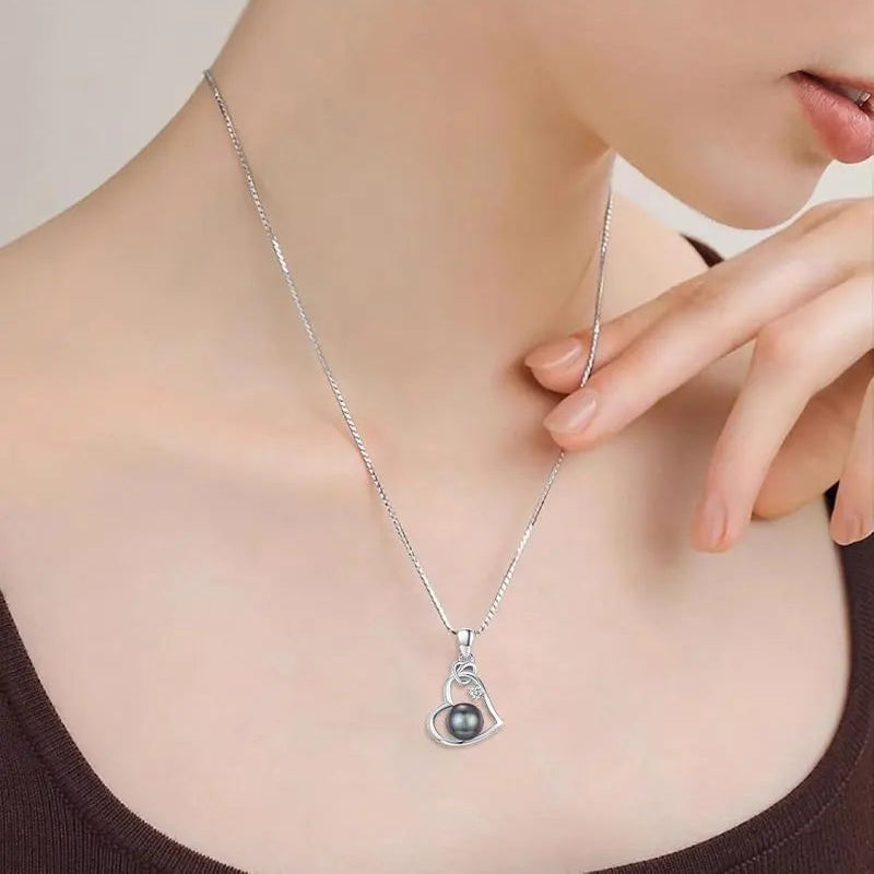 Noir Pearl Heart Necklace