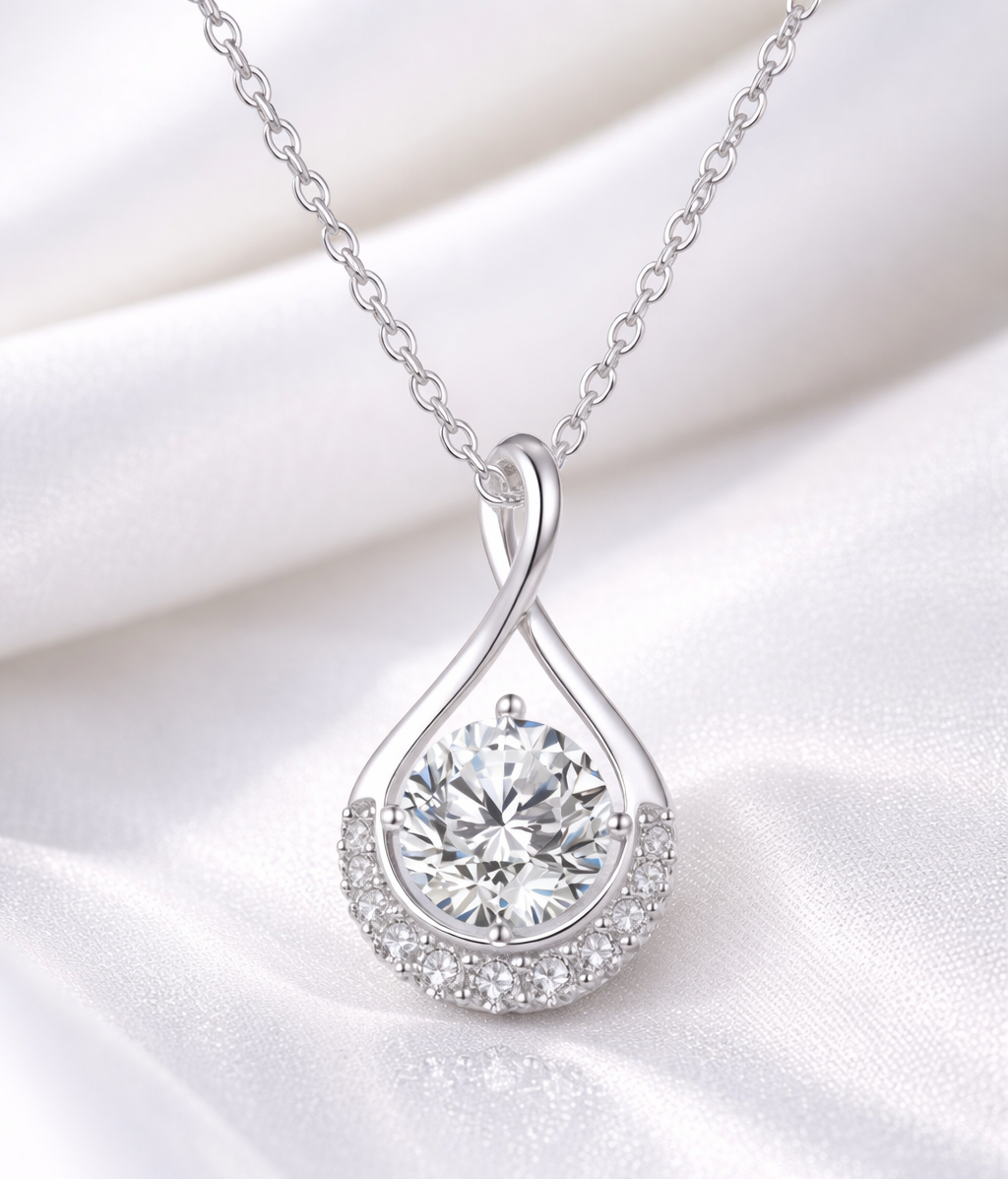 Lumière Twist Moissanite Necklace
