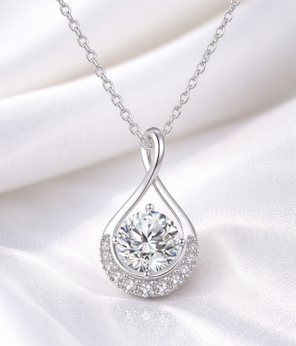 Lumière Twist Moissanite Necklace
