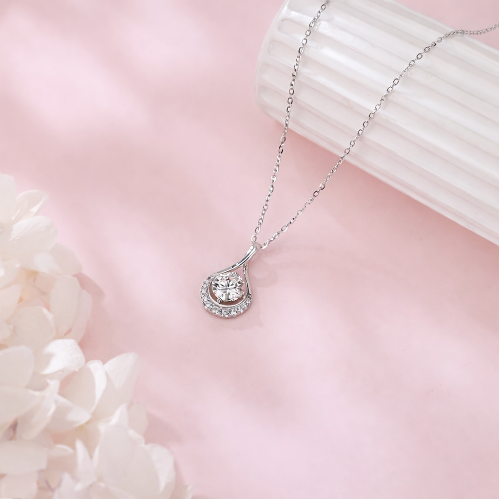 Lumière Twist Moissanite Necklace